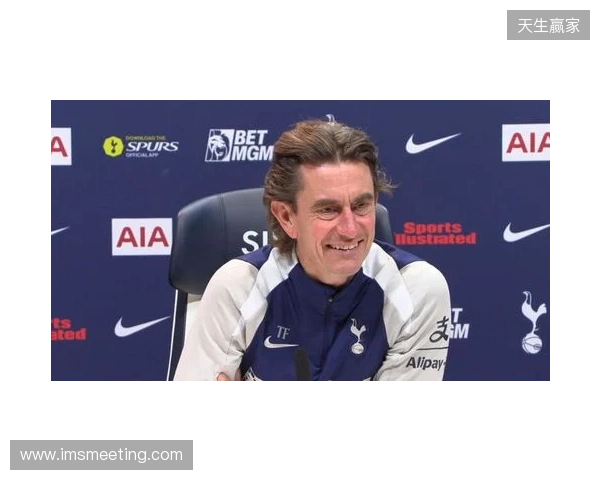 弗兰克：水晶宫体系和曼联相似？不同的球队不能拿来相提并论